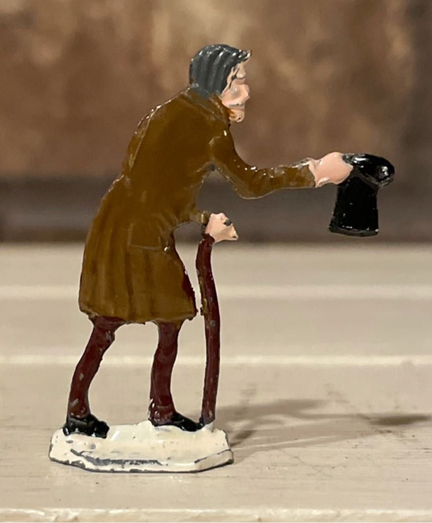 Hans Heinrichsen - Putz - Old  Beggar - Winter Scene (Putz Villager) ornament collectible - Main Image 2