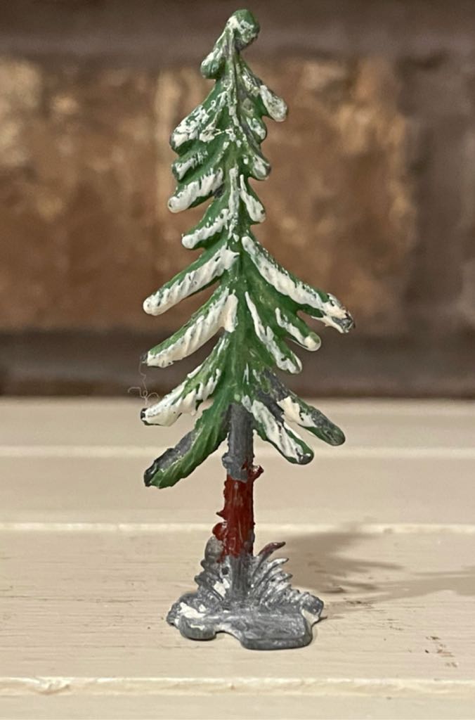 Hans Heinrichsen - Putz - Thin Pine - Winter Scene (Putz Villager) ornament collectible - Main Image 2