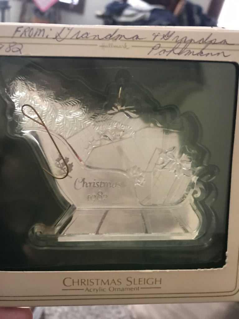 Christmas Sleigh - Sleigh ornament collectible - Main Image 2