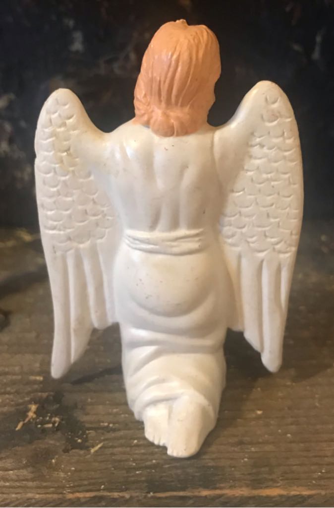 Corwin - (Set 1) - Angel - Kneeling - Angel (Nativity) ornament collectible - Main Image 2