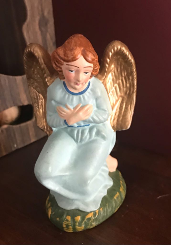 Marchi - Villager - Woman Filling Jugs