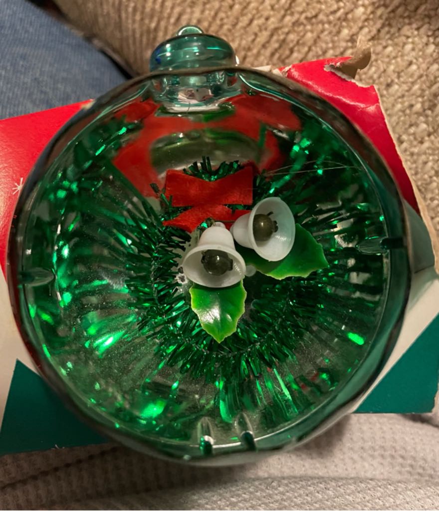 Chialu - (Set 1) - Shepherd - Kneeling With Sheep