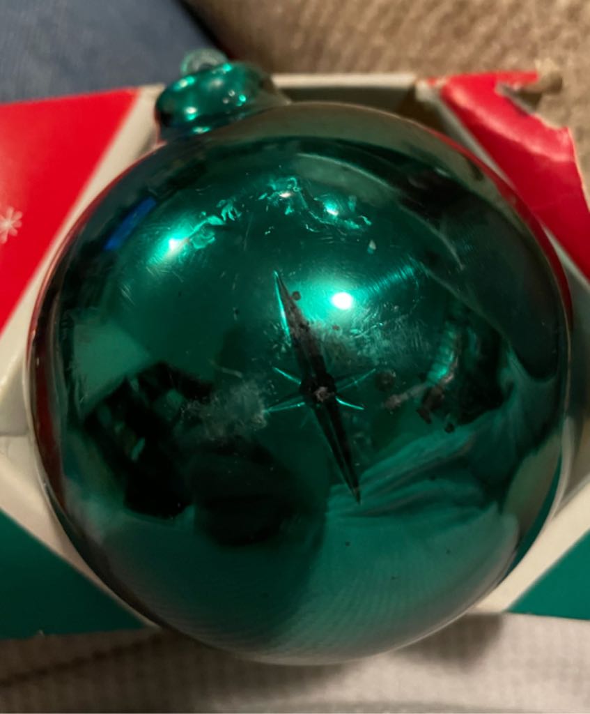 Jewelbrite - (Set 7) - Orb - White Bells & Green Tinsel - Clear - Bell (3D Diorama) ornament collectible - Main Image 2