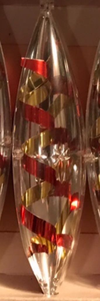 Lefton - Christmas Spaghetti Cherub With Gift