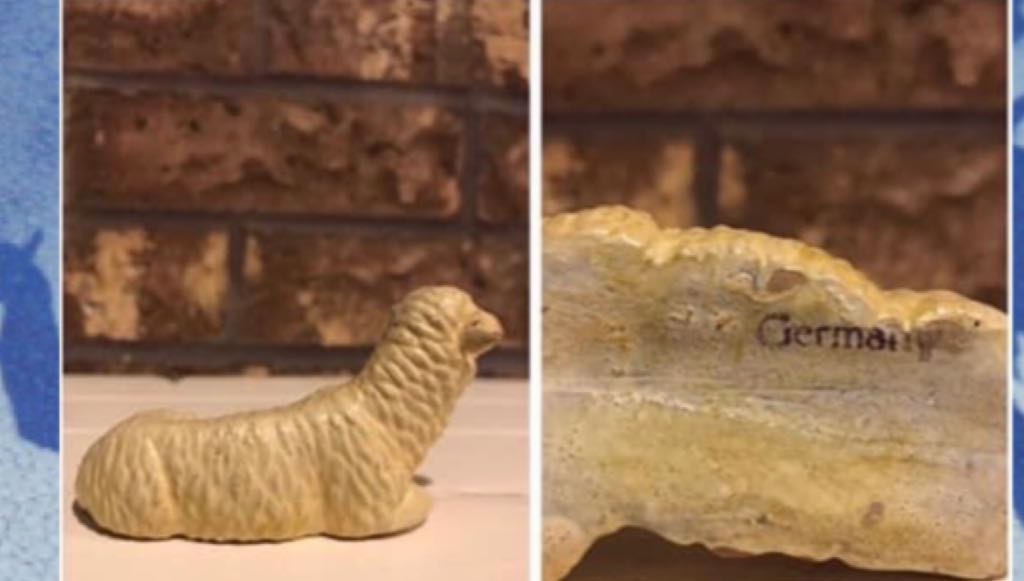 Apel - Animal - Sheep - Supine - Animals (Nativity) ornament collectible - Main Image 2