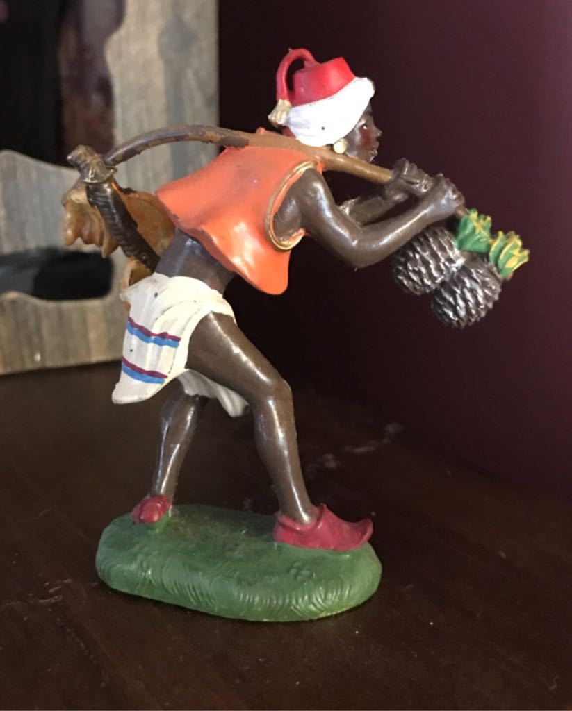 Fontanini - (Set 1) - #232 - Magi - Fruit Handler - Magi (Nativity) ornament collectible - Main Image 2