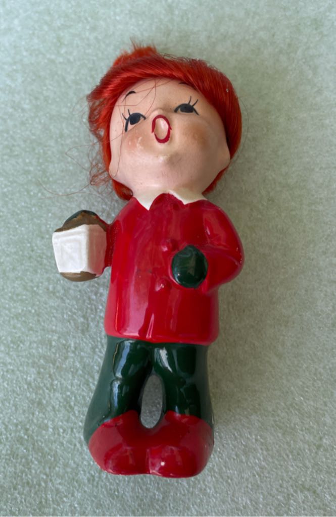 NAPCO - Caroler - Girl - Red Hair - With Hair (Caroler) ornament collectible - Main Image 1