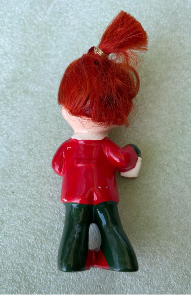NAPCO - Caroler - Girl - Red Hair - With Hair (Caroler) ornament collectible - Main Image 2