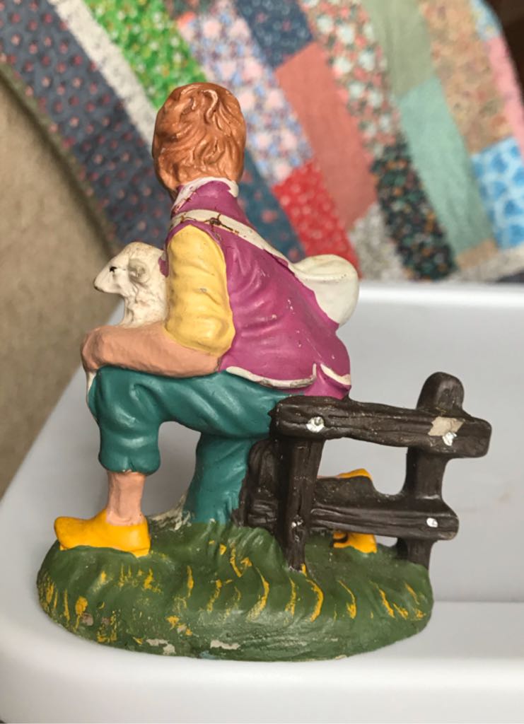 Viviani - Shepherd - Kneeling By Fence - Shepherd (Nativity) ornament collectible - Main Image 2