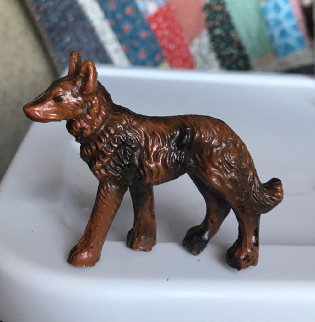 Pinecone Elf - With Cymbals