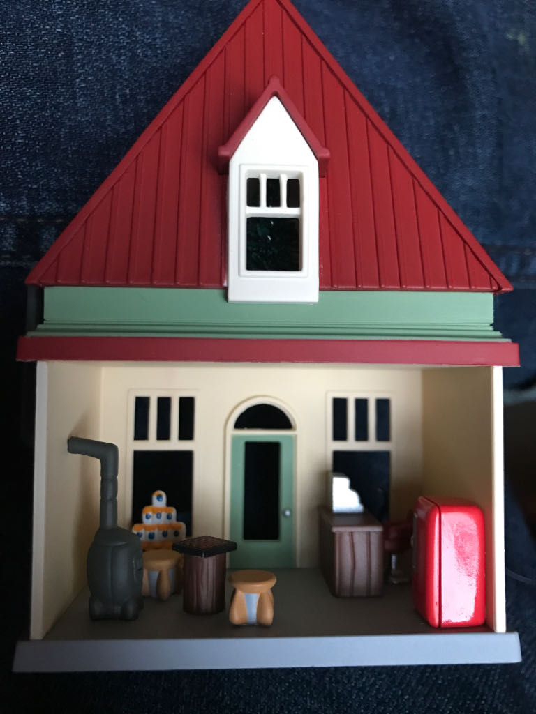 Nostalgic Houses & Shops #18 (2001) Service Station - Nostalgic Houses & Shops (Collectible Series) ornament collectible - Main Image 2