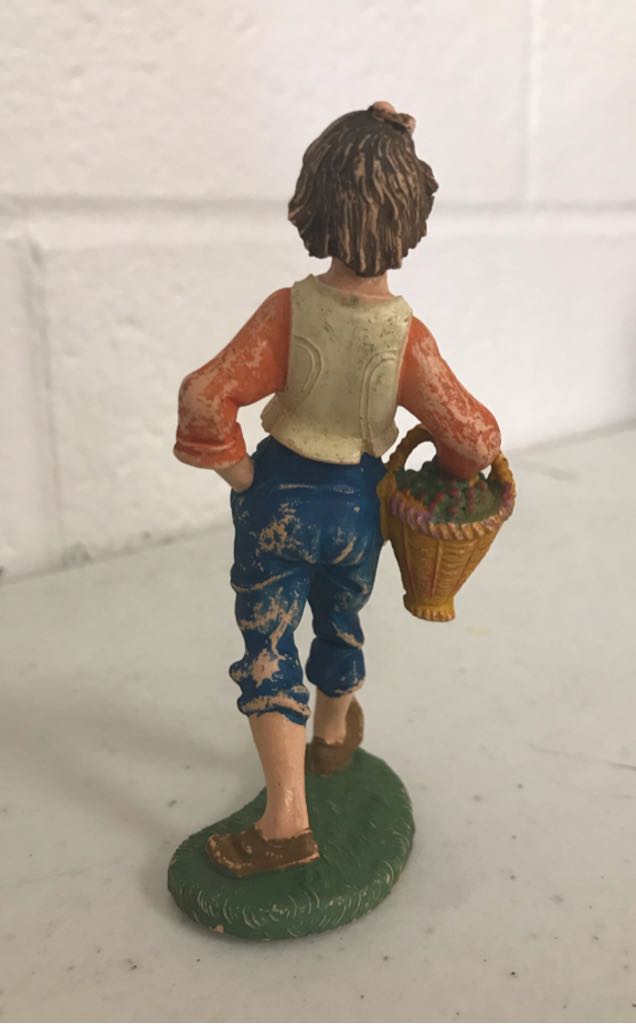 Fontanini - (Set 1) - #134 - Villager - Boy With Basket - Villager (Nativity) ornament collectible - Main Image 2