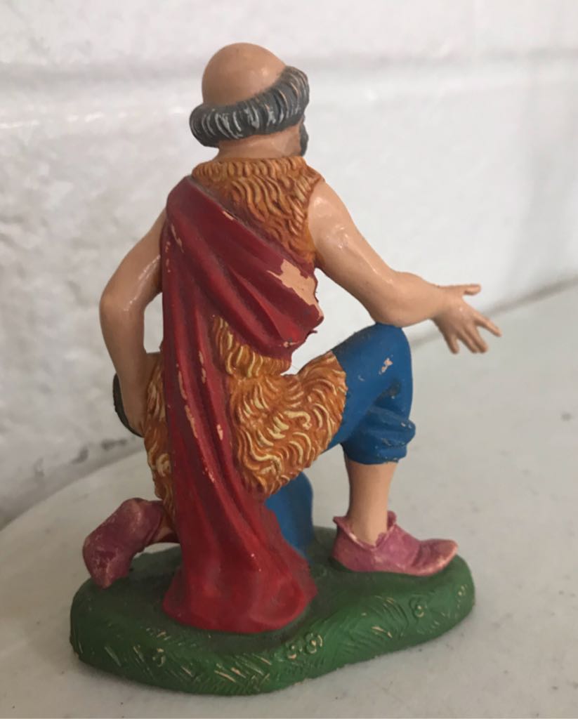 Fontanini - (Set 1) - #129 - Villager - Kneeling, Eggs In Hat - Villager (Nativity) ornament collectible - Main Image 2