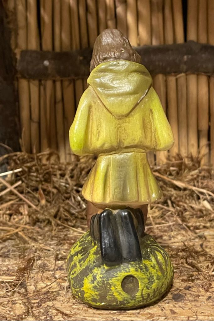 HvN (Set 2) - Shepherd - Boy Kneeling - Shepherd (Nativity) ornament collectible - Main Image 2