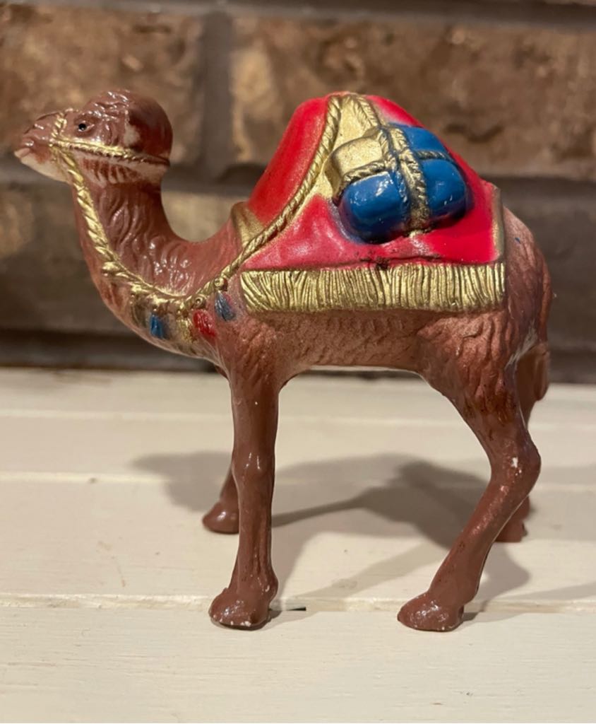 Marolin - (Set 6) - Villager - Man With Apples