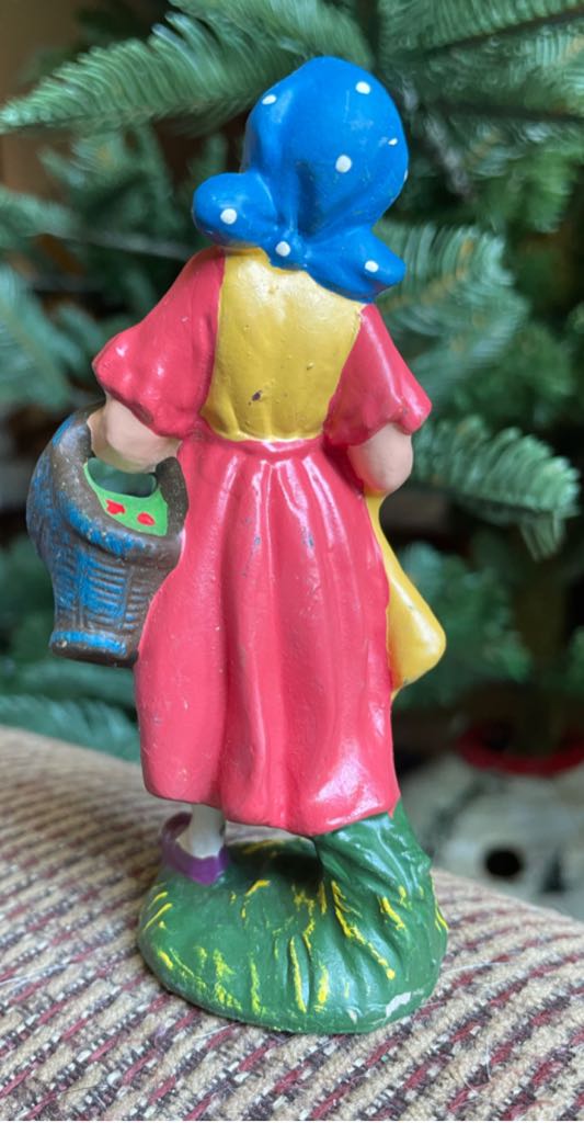 Marchi - Villager - Girl With Goose & Basket Of Apples - Villager (Nativity) ornament collectible - Main Image 2