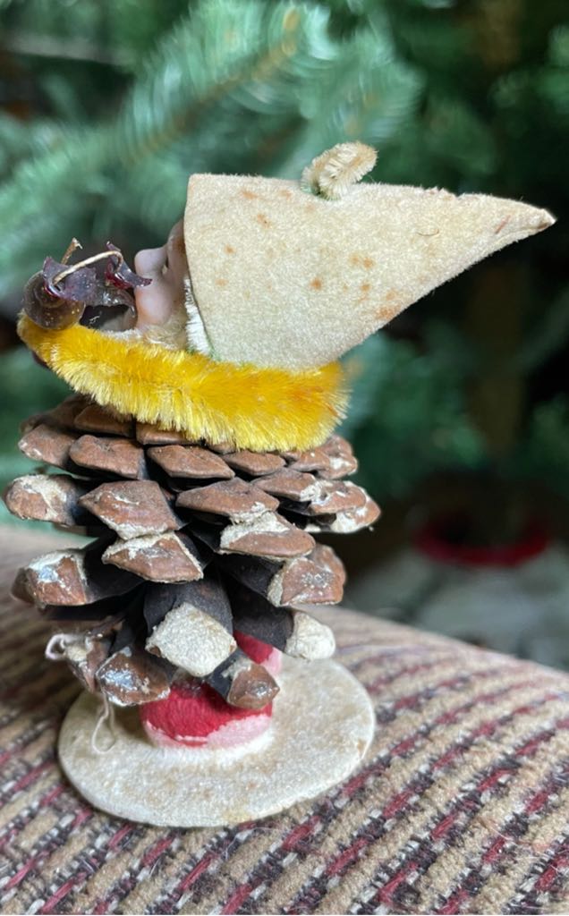 Pinecone Elf - With Maracas - Musician (Pinecone Elf) ornament collectible - Main Image 2