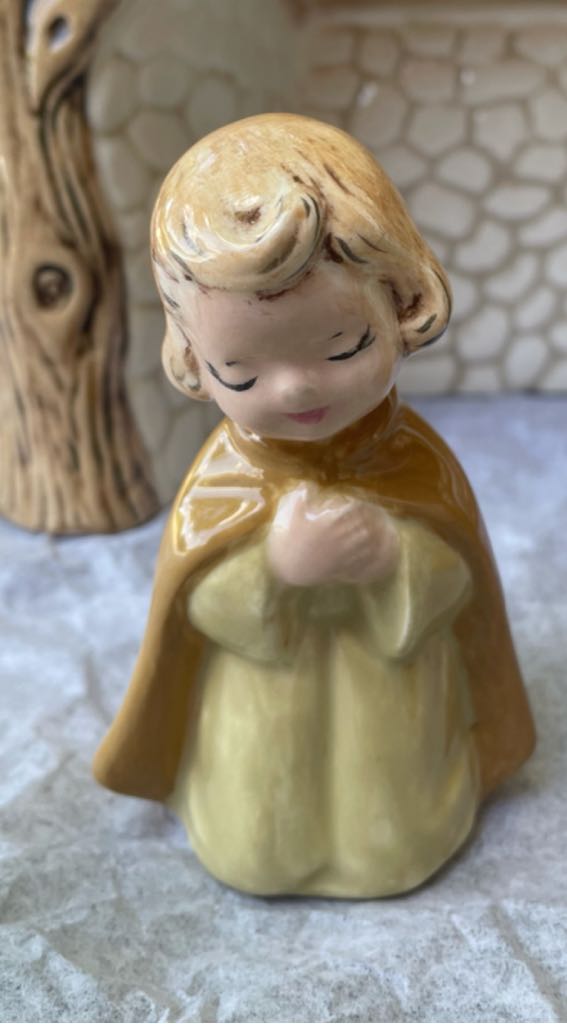 Warner - Animals - Sheep - Supine