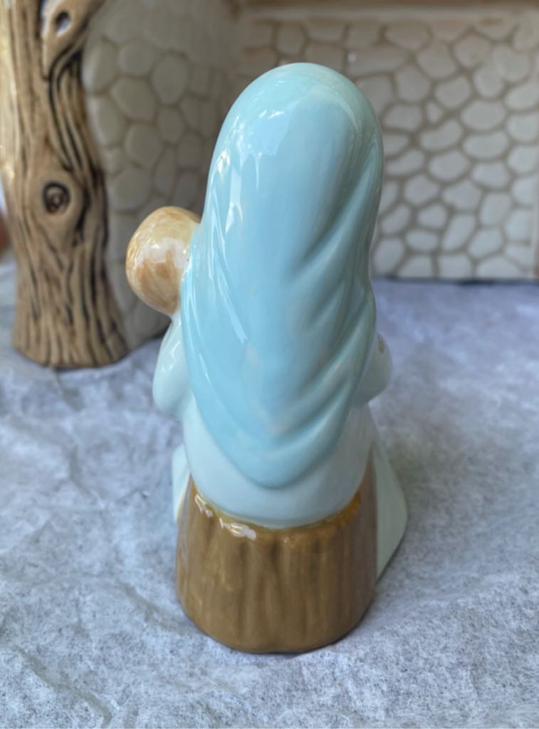 Ceramic - Macky - Holy Family - Virgin Mary & Baby Jesus - Virgin Mary (Nativity) ornament collectible - Main Image 2