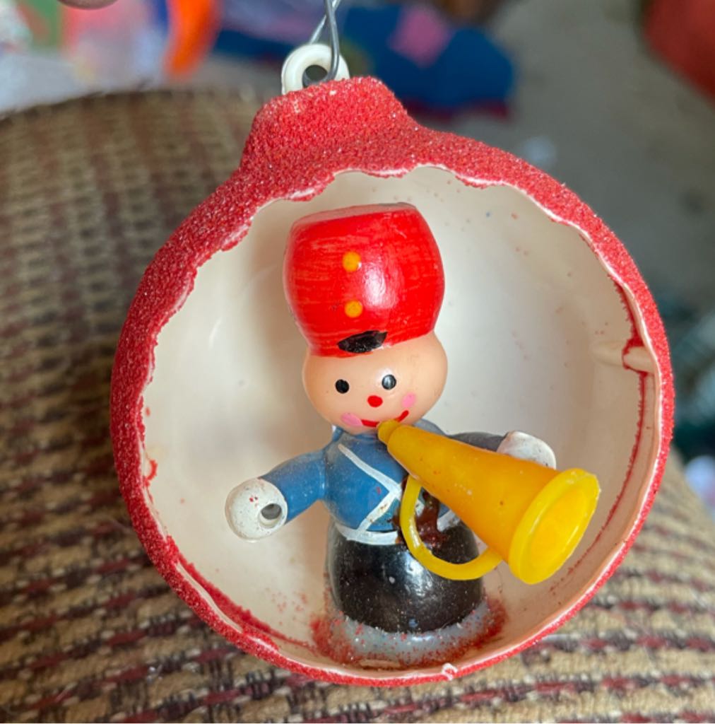 Paper - Nativity - (Set 1) - Shepherd - Kneeling