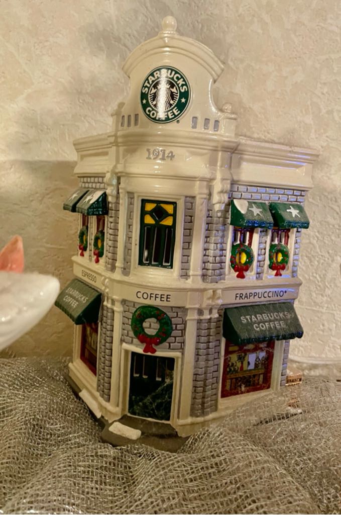 Looney Tunes - 2017 - Marvin the Martian I Claim This Planet