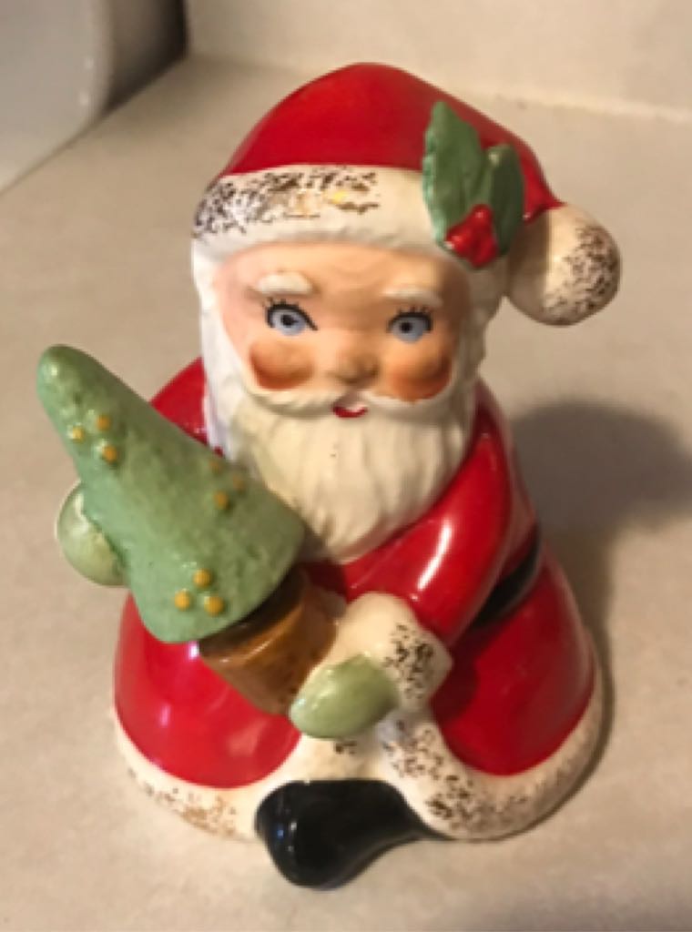 Lefton - Green Holly Berry - Small Tree Dish - #2691