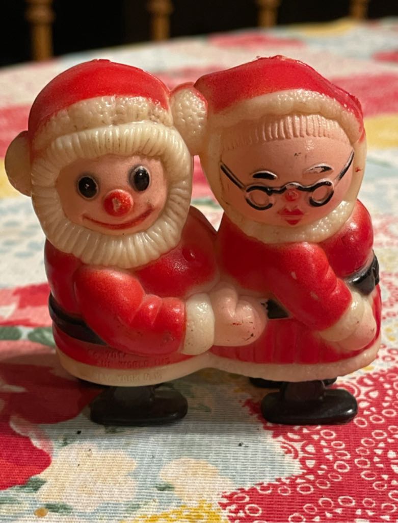 Fun World - Ramp Walkers - Santa & Mrs. Claus - Santa (Walkers) ornament collectible - Main Image 1