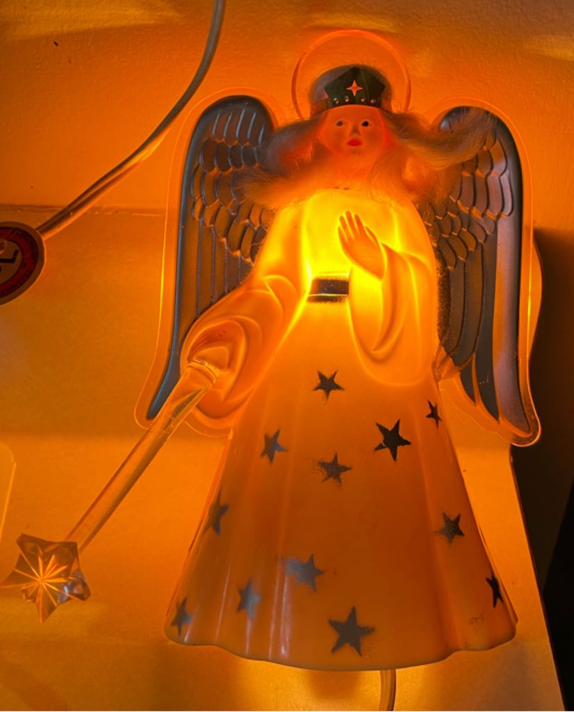 NOMA - Illuminated Angel-Lite With “Star Wand” - Cat. # 701 - Angel (Tree Topper) ornament collectible - Main Image 2