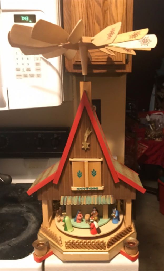 Package Tie On - Bell - Red & Gold