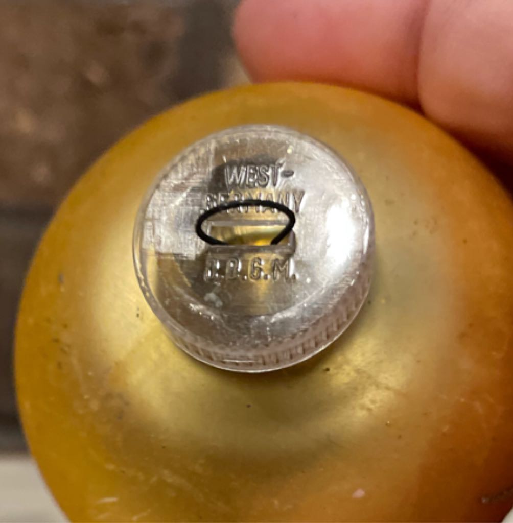 Lanissa - D.B.G.M. - Round - Stencil - Gold - Stencil (Round) ornament collectible - Main Image 2