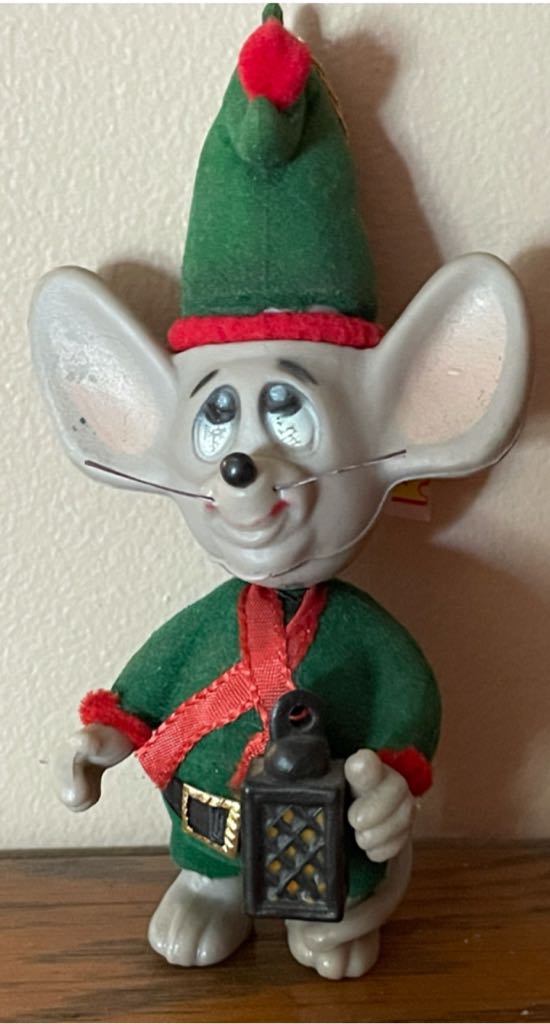 Marchi - Villager - Woman Filling Jugs