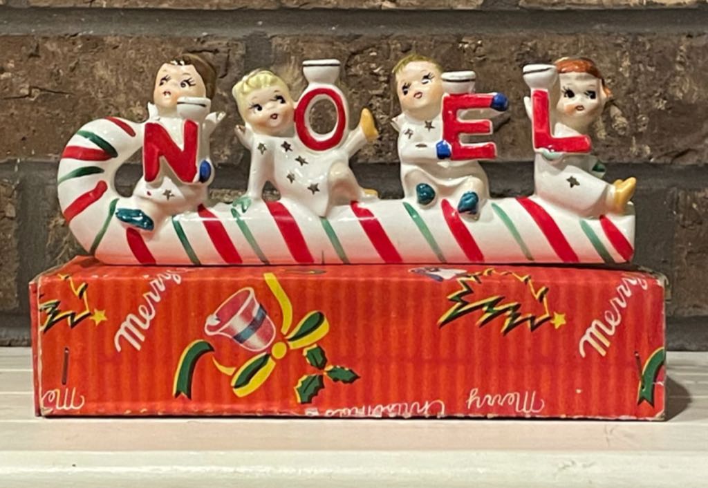 Beistle - Halloween - Honeycomb - Happy Witch Dancer