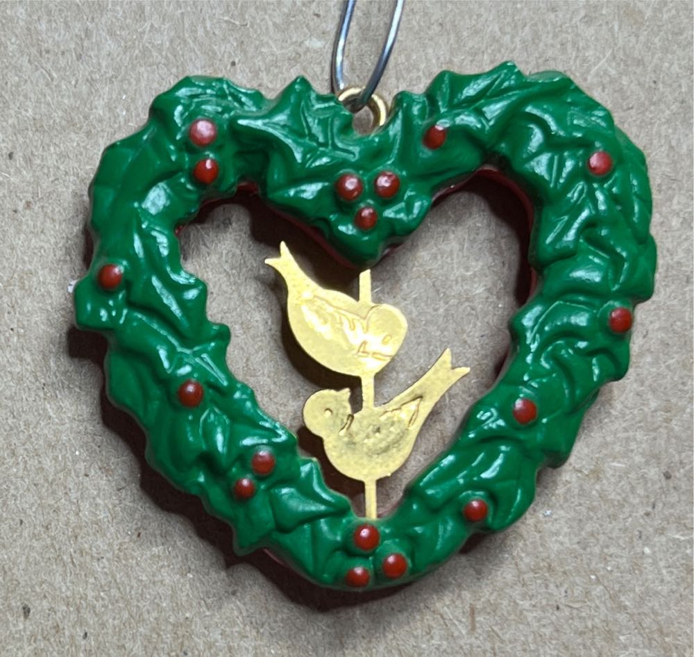 Lovebirds - Miniature - Bird (Minature) ornament collectible - Main Image 3