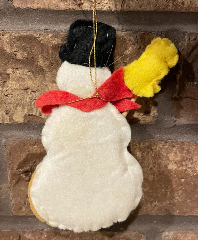 Felt - Snowman - Snowman (Winter) ornament collectible - Main Image 2