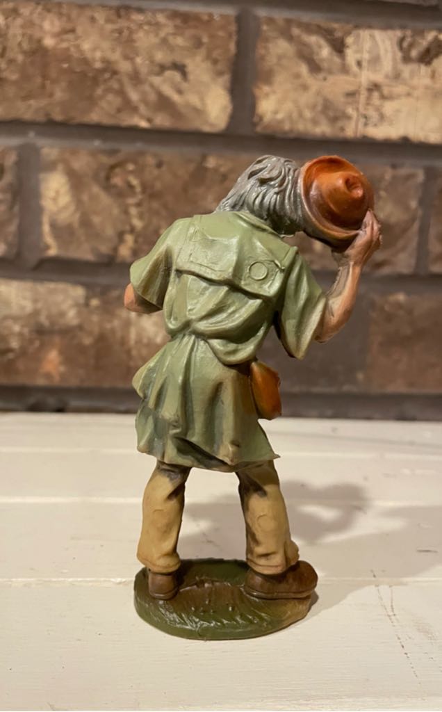 Marolin - (Set 6) - Shepherd - Tipping Hat - Shepherd (Nativity) ornament collectible - Main Image 2