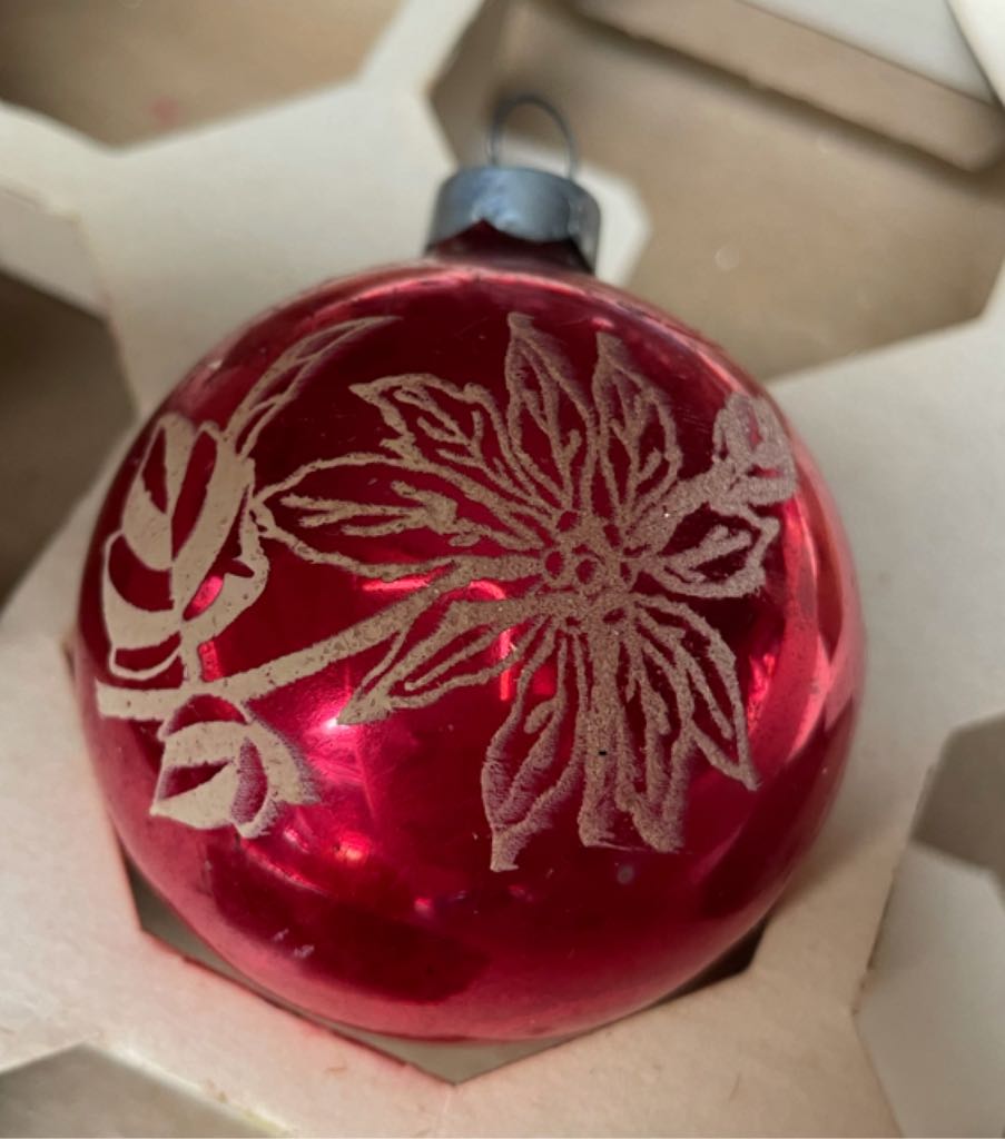 Coby - Round - Stencil - Poinsettia - Red - Poinsettia (Round - Stencil) ornament collectible - Main Image 2