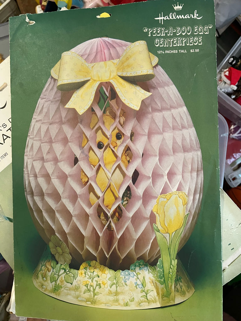 Hallmark - Easter - Centerpiece - “Peek-A-Boo” Egg - Chick (Honeycomb) ornament collectible - Main Image 2