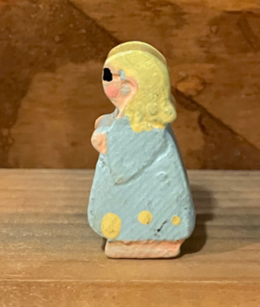 Jewelbrite - Orb - Yellow - Red Bell & Holly