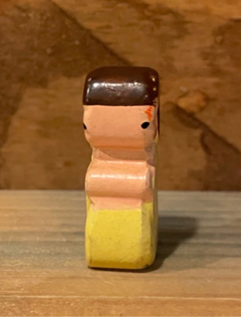 Wood - (Set 1) - Shepherdess - Kneeling - Shepherd (Nativity) ornament collectible - Main Image 2