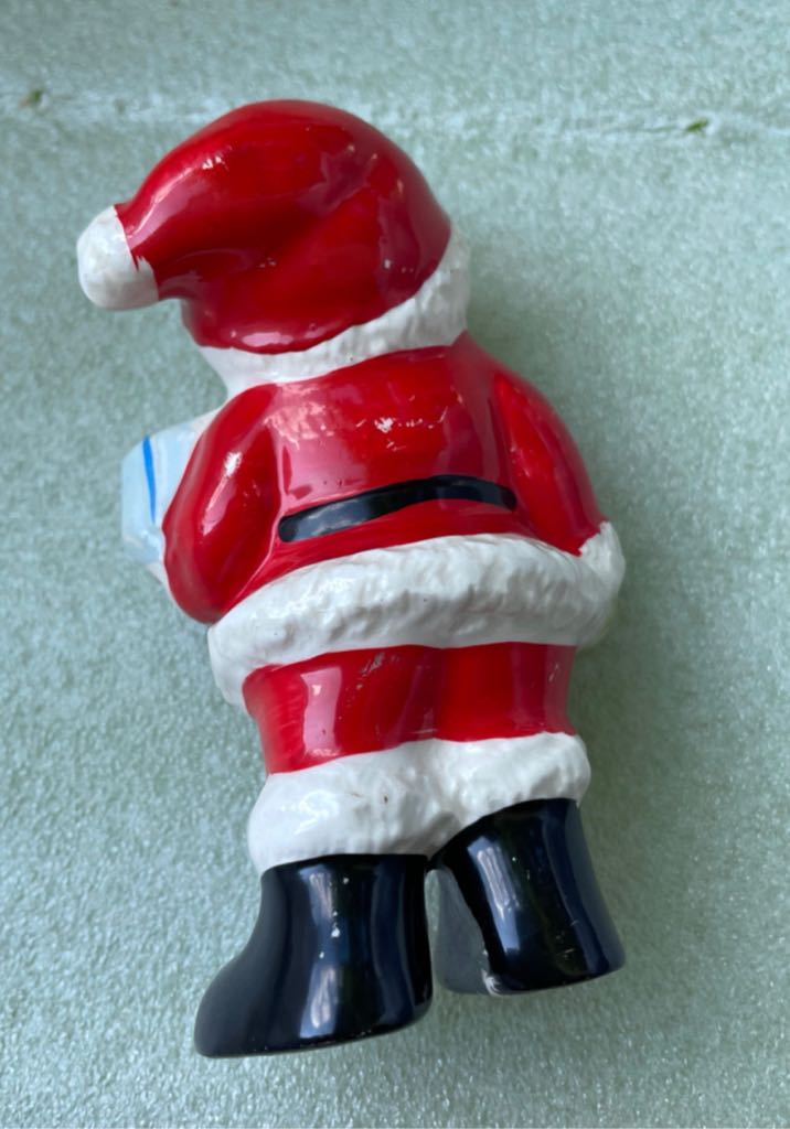 Japan - Santa With Gift - Santa (Figurine) ornament collectible - Main Image 2