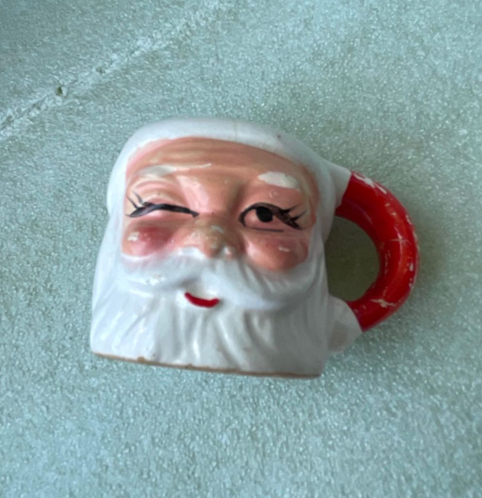 Japan - Mug - Winking Santa - Right Eye - Santa (Mug) ornament collectible - Main Image 1