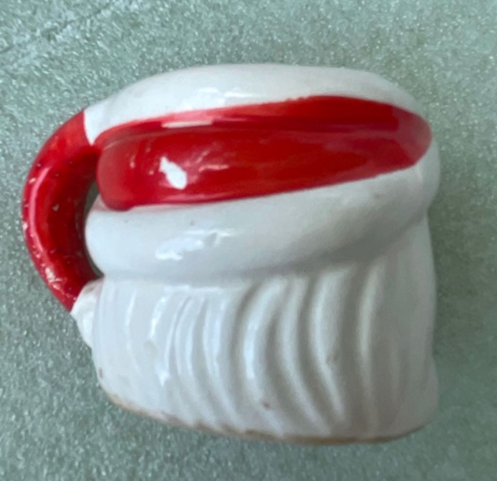 Japan - Mug - Winking Santa - Right Eye - Santa (Mug) ornament collectible - Main Image 2