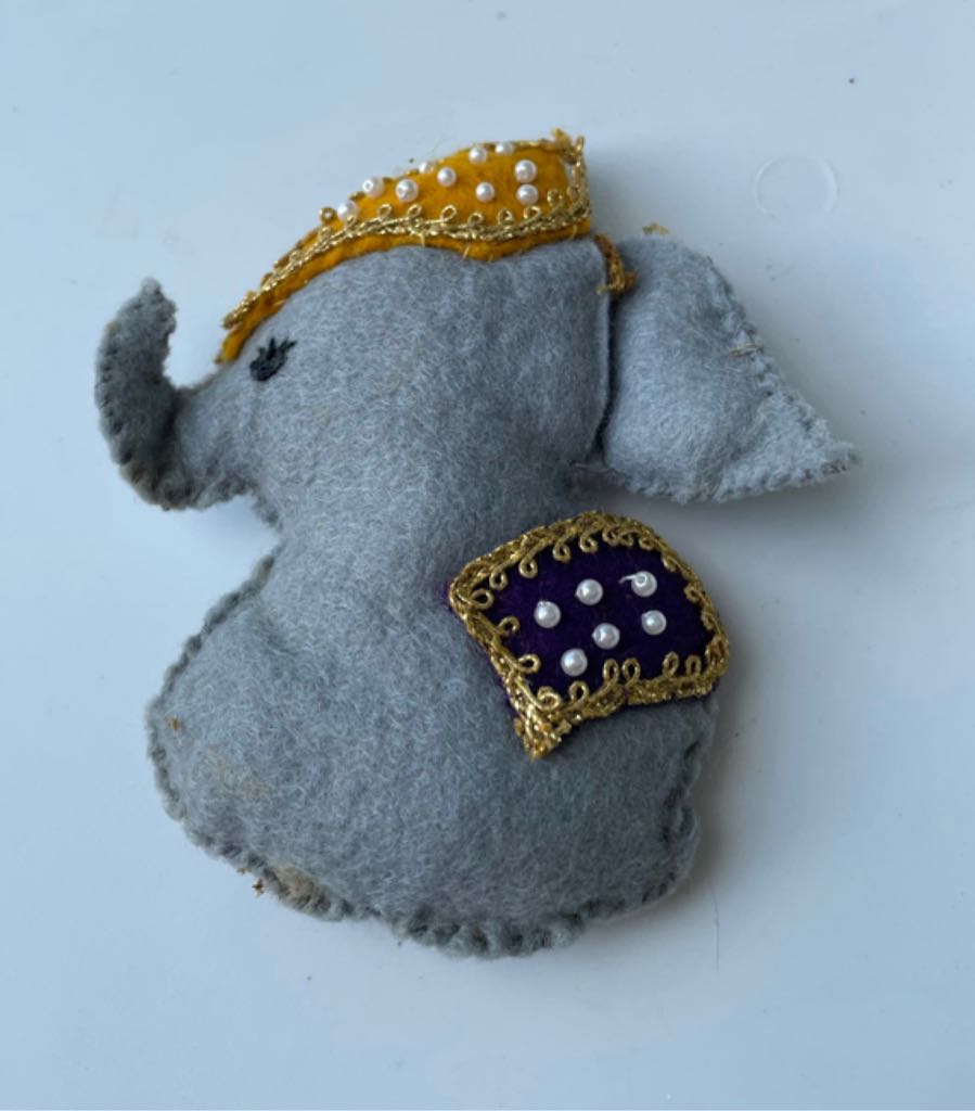 Felt - Elephant - Elephant (Circus) ornament collectible - Main Image 1
