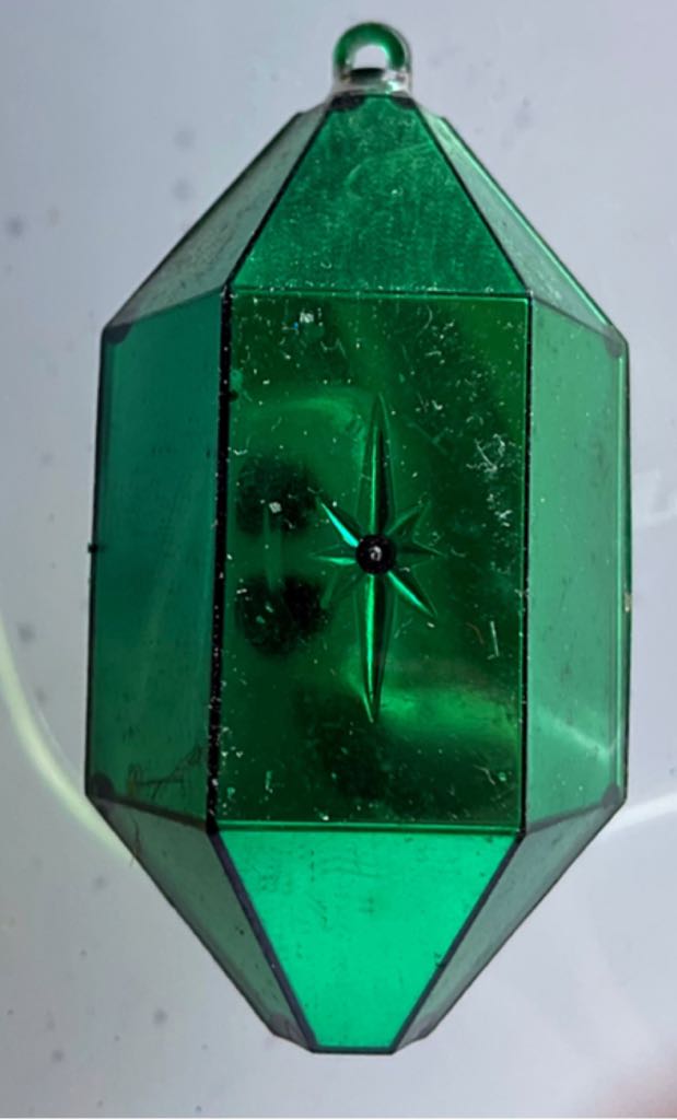 Jewelbrite - (Set 11) - Hexagon - Green - Snowflake - Snowflake (Hexagon) ornament collectible - Main Image 2