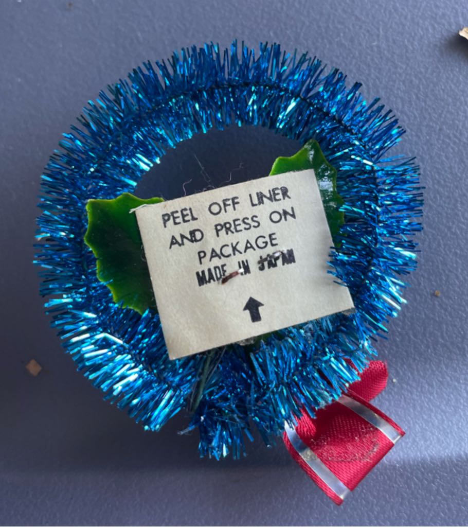 Package Tie On - Wreath - Blue - Wreath (Tie On) ornament collectible - Main Image 2