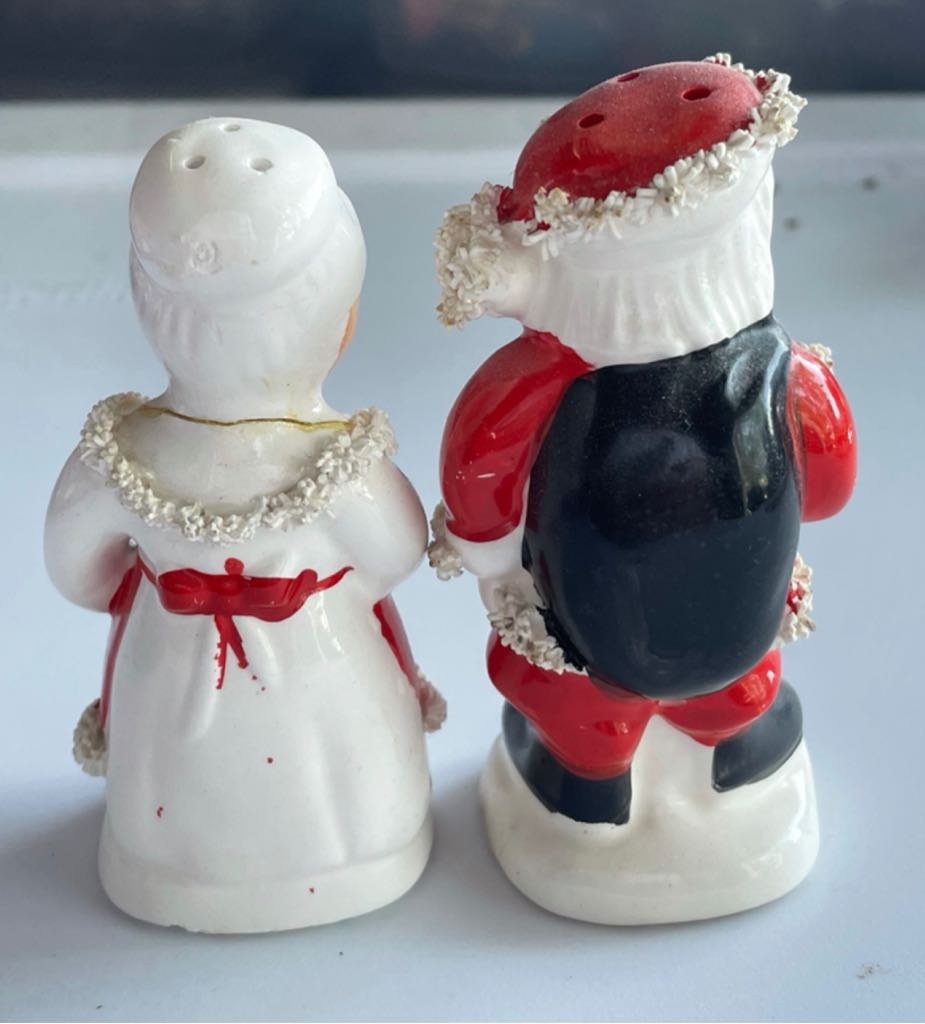 S&P - NAPCO - Spaghetti Clauses - Santa (Salt & Pepper Shakers) ornament collectible - Main Image 2