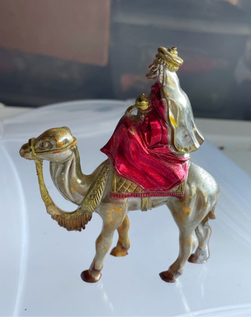 Bradford - King - Rose Robe - On Camel - Silver - Magi (Nativity) ornament collectible - Main Image 2