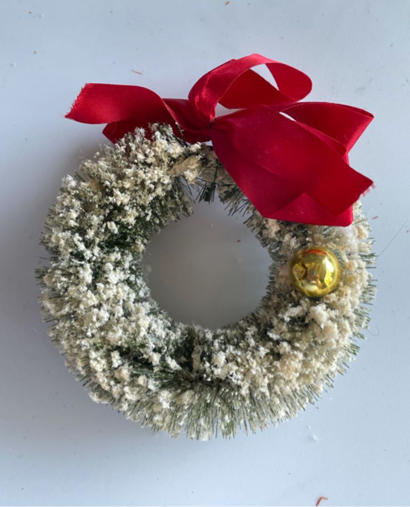 Bottle Brush - Wreath - Flocked - Wreath (Bottle Brush) ornament collectible - Main Image 2
