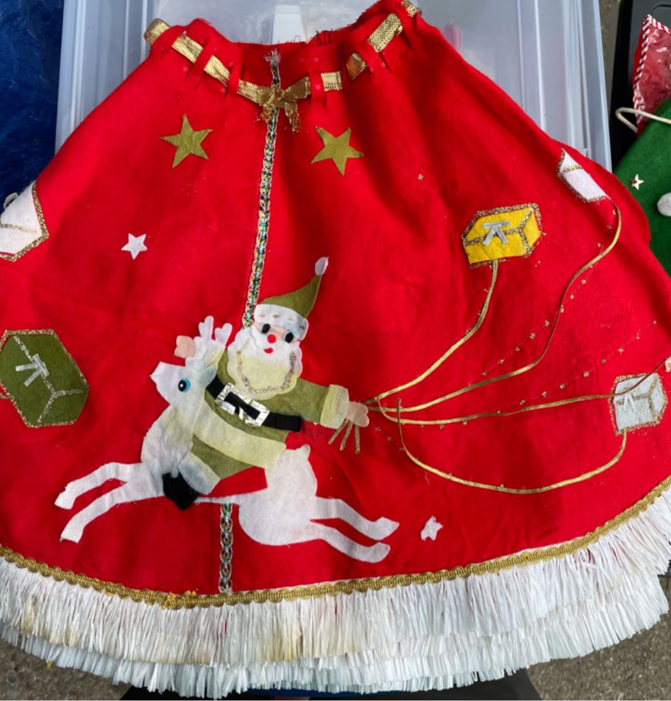 Knickerbocher - Sitting Bunny Rattle