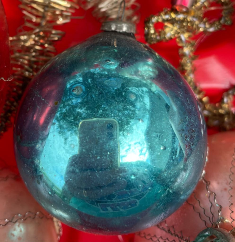 Germany - Ball - Diorama - Santa In Sleigh - Diorama (Ball) ornament collectible - Main Image 2